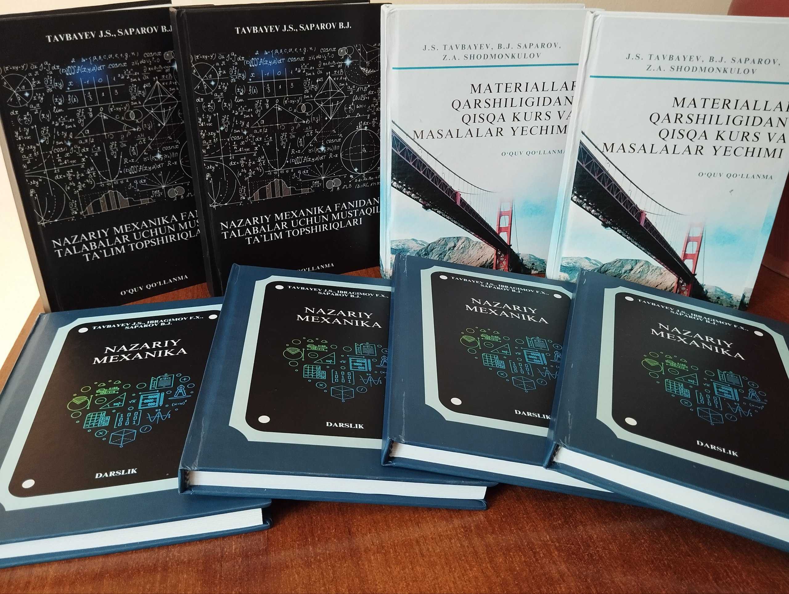 Toshkent-kimyo texnologiya instituti Axborot-resurs markazi fondiga o'quv qo'llanmalarni sovg'a tariqasida tuhfa qilindi. | tkti.uz